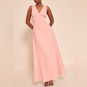 Prettylittlething blush plunge chiffon sleeveless maxi dress‎ size 4 NWT